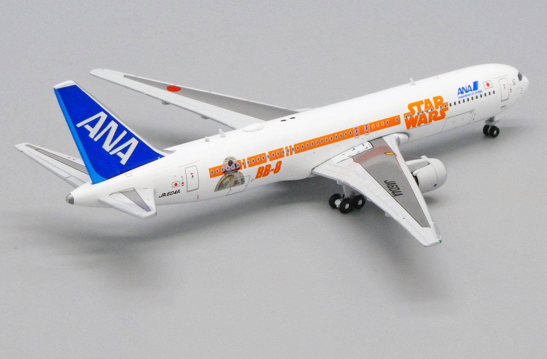 ANA All Nippon Airlines Boeing 767-300ER JA604A 'Star Wars R2-D2' (PX5006)