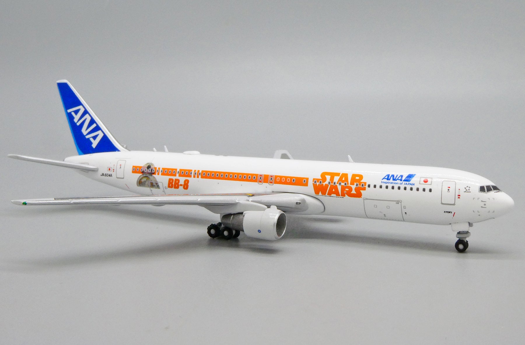 ANA All Nippon Airlines Boeing 767-300ER JA604A 'Star Wars R2-D2' (PX5006)