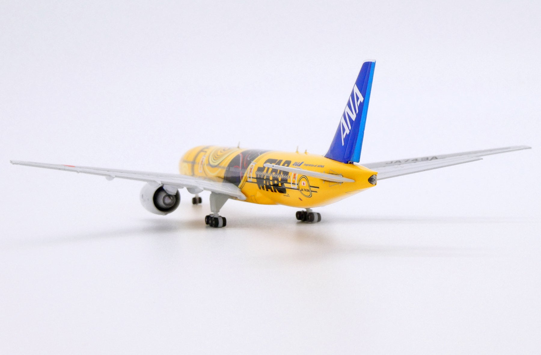 ANA All Nippon Airways Boeing 777-200ER JA743A 'Star Wars C-3PO' (PX5007)