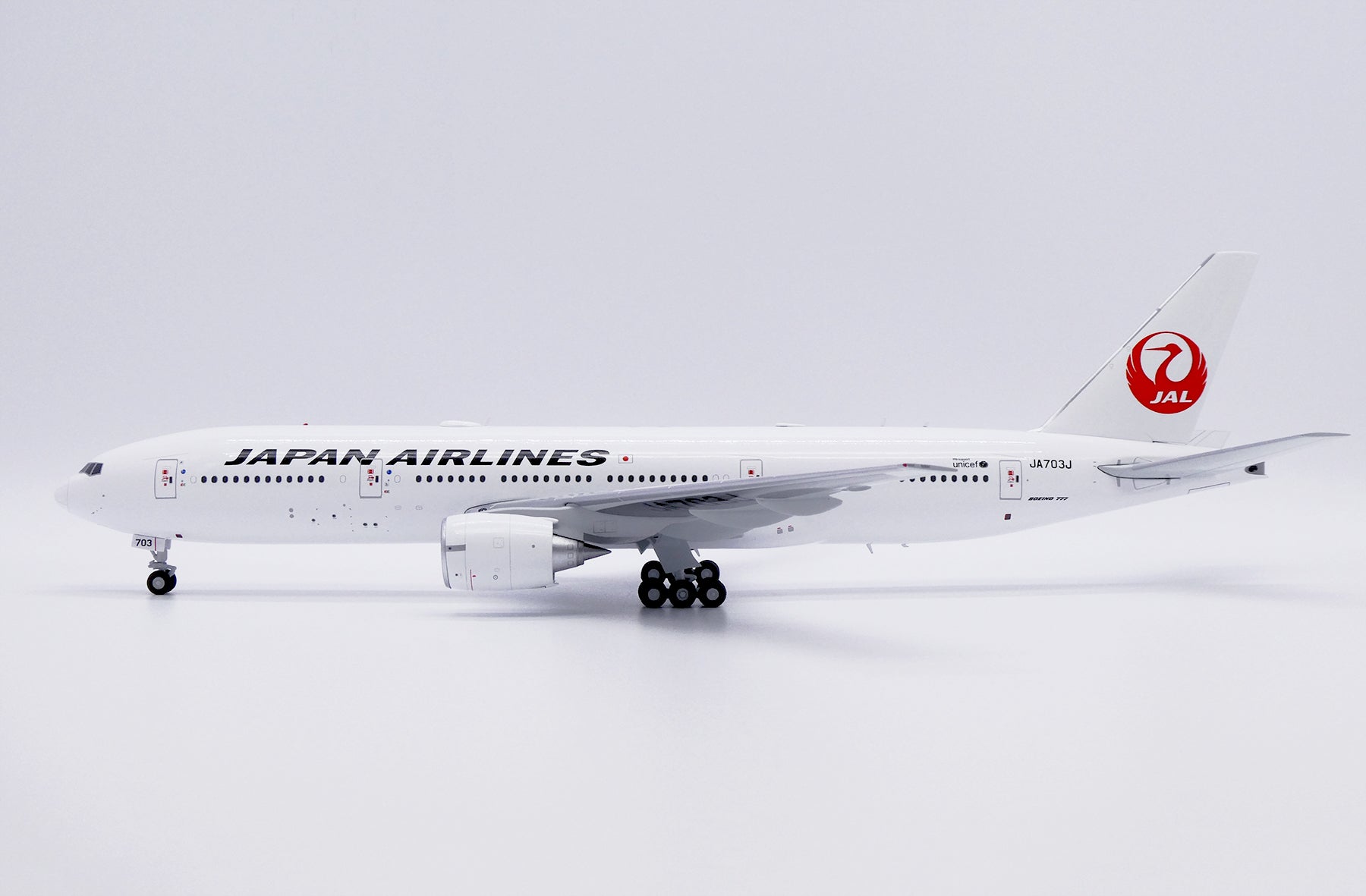 JAL Japan Airlines Boeing 777-200ER JA703J (SA2048)