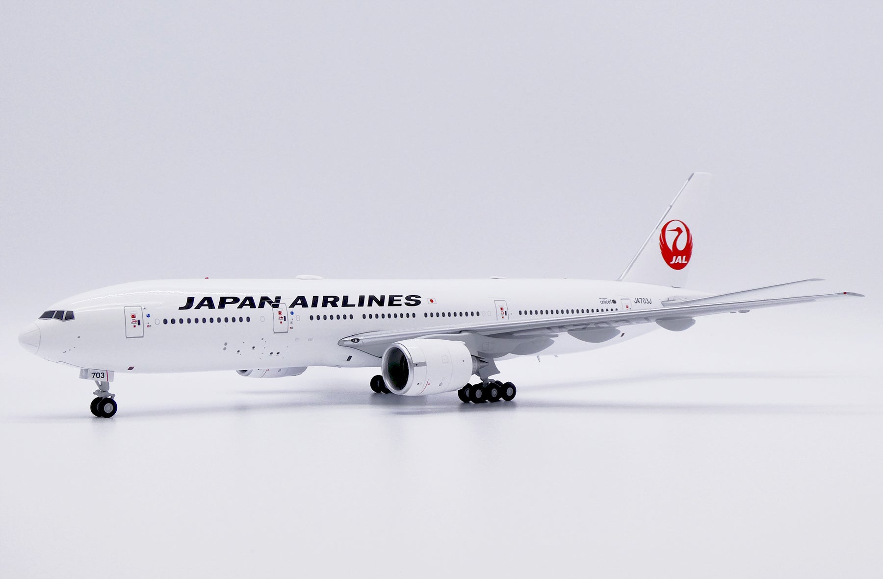 JAL Japan Airlines Boeing 777-200ER JA703J (SA2048)