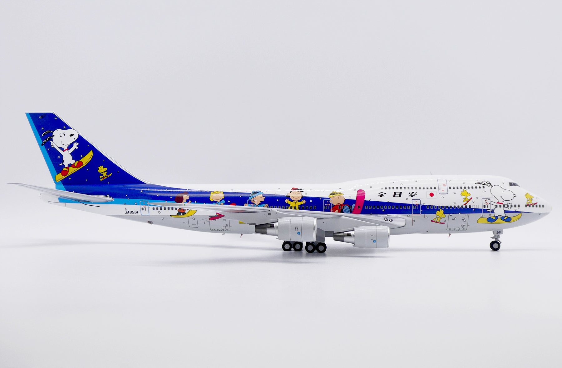 ANA All Nippon Airways Boeing 747-400D JA8961 'Snoopy' (SA2053)