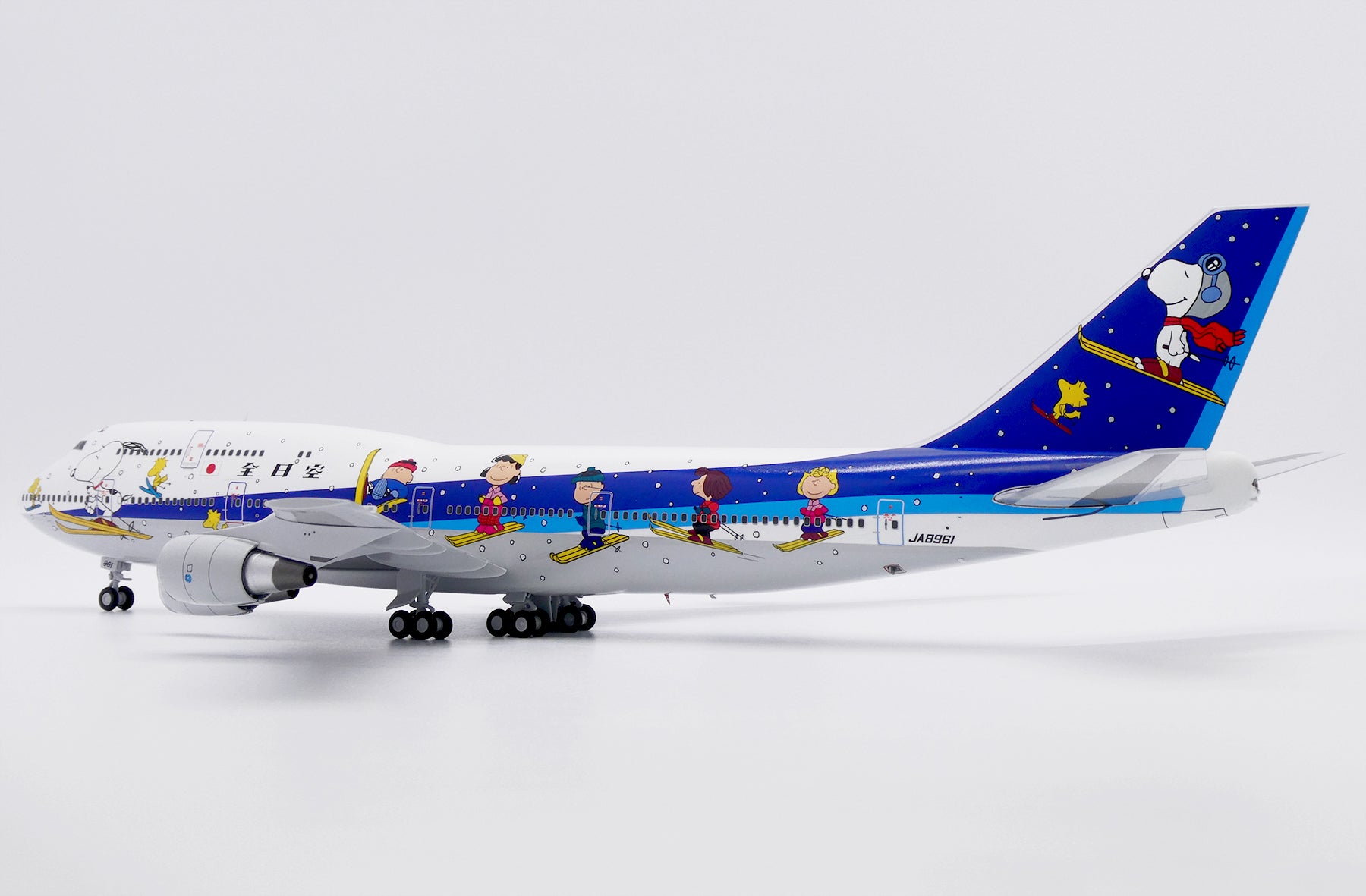 ANA All Nippon Airways Boeing 747-400D JA8961 'Snoopy' (SA2053)