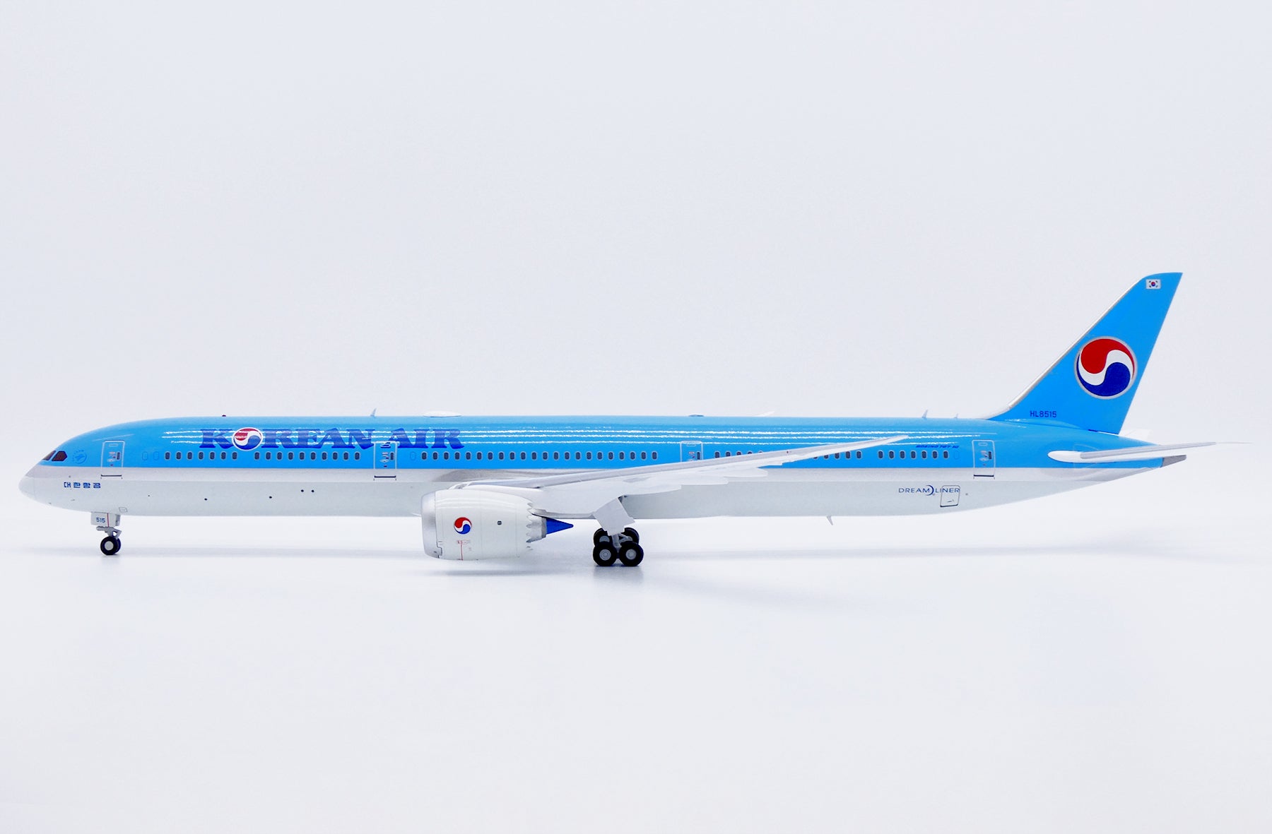Korean Air Boeing 787-10 HL8515 (SA2069)