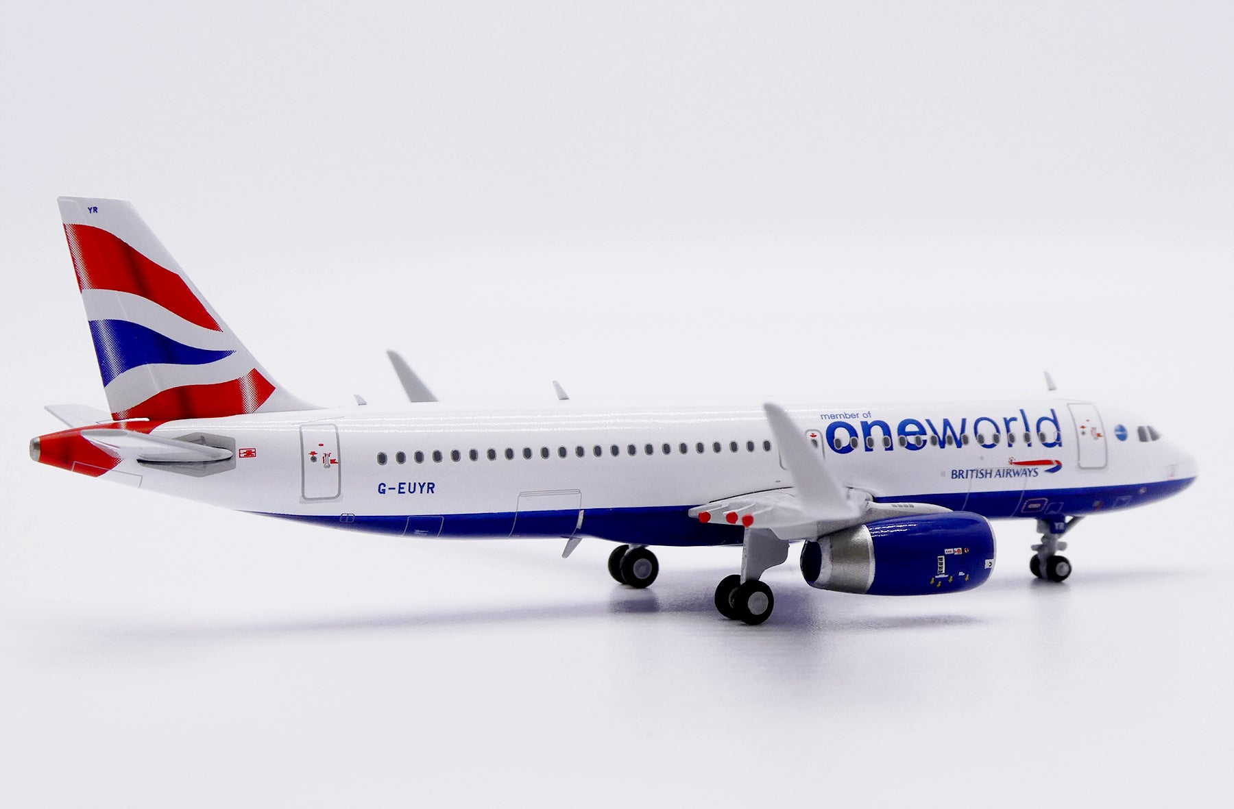 British Airways Airbus A320-200 G-EUYR 'oneworld' (SA4036)