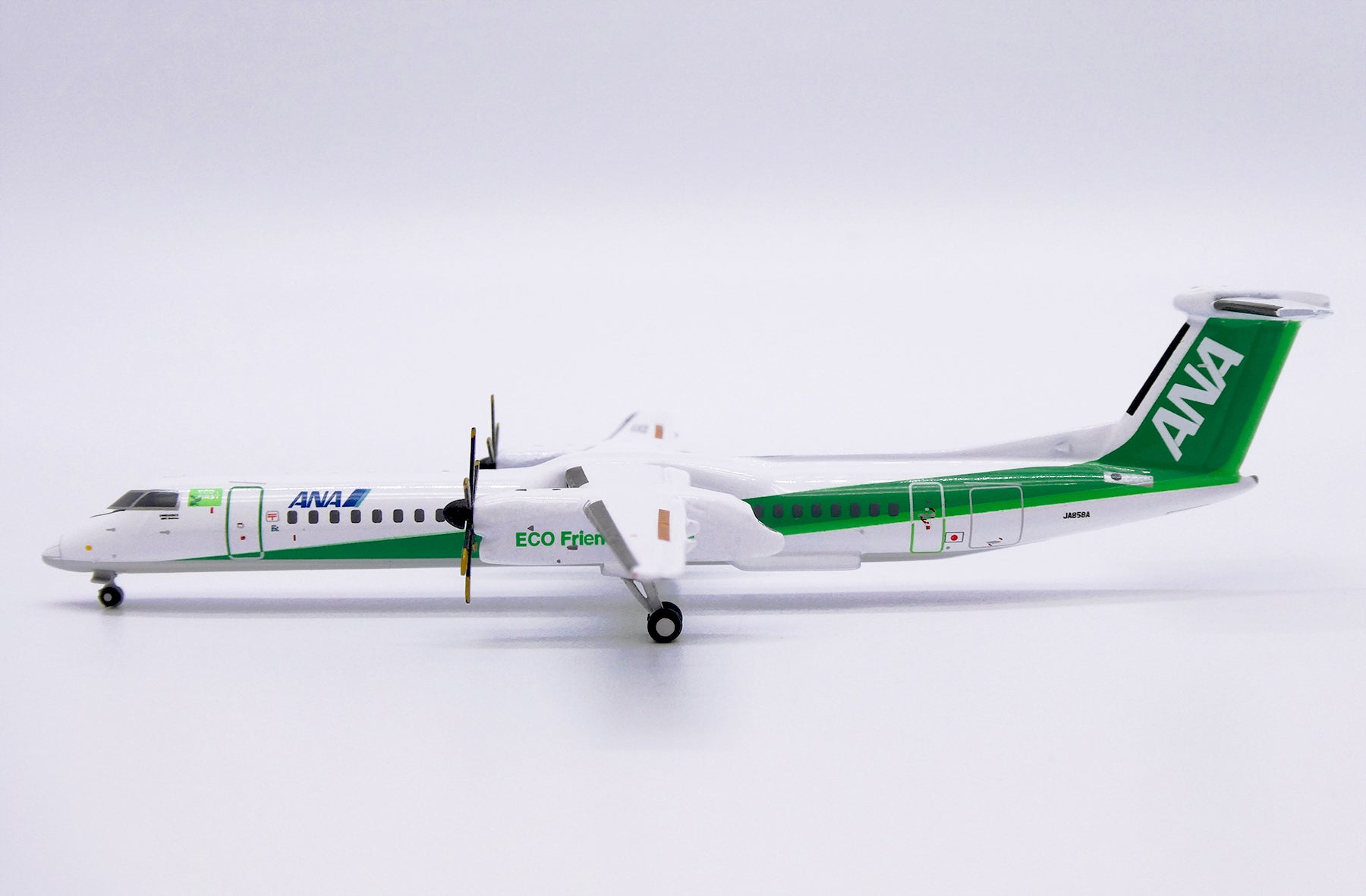ANA Wings Dash 8-400 JA858A 'Eco Friendly Airline' (SA4039)
