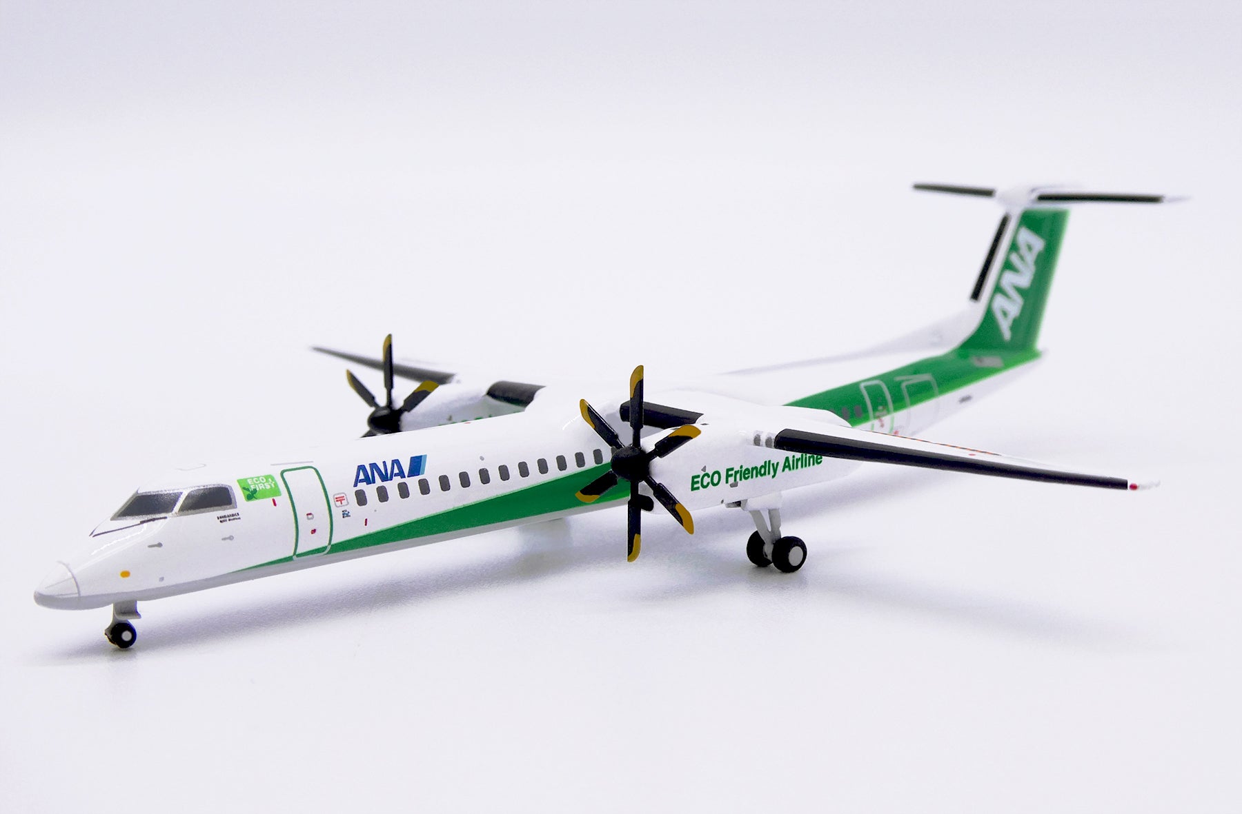 ANA Wings Dash 8-400 JA858A 'Eco Friendly Airline' (SA4039)