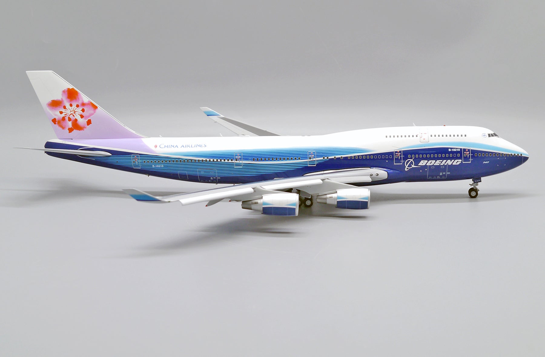 China Airlines Boeing 747-400 B-18210 'Dreamliner Livery / Flaps Down' (XX20094A)