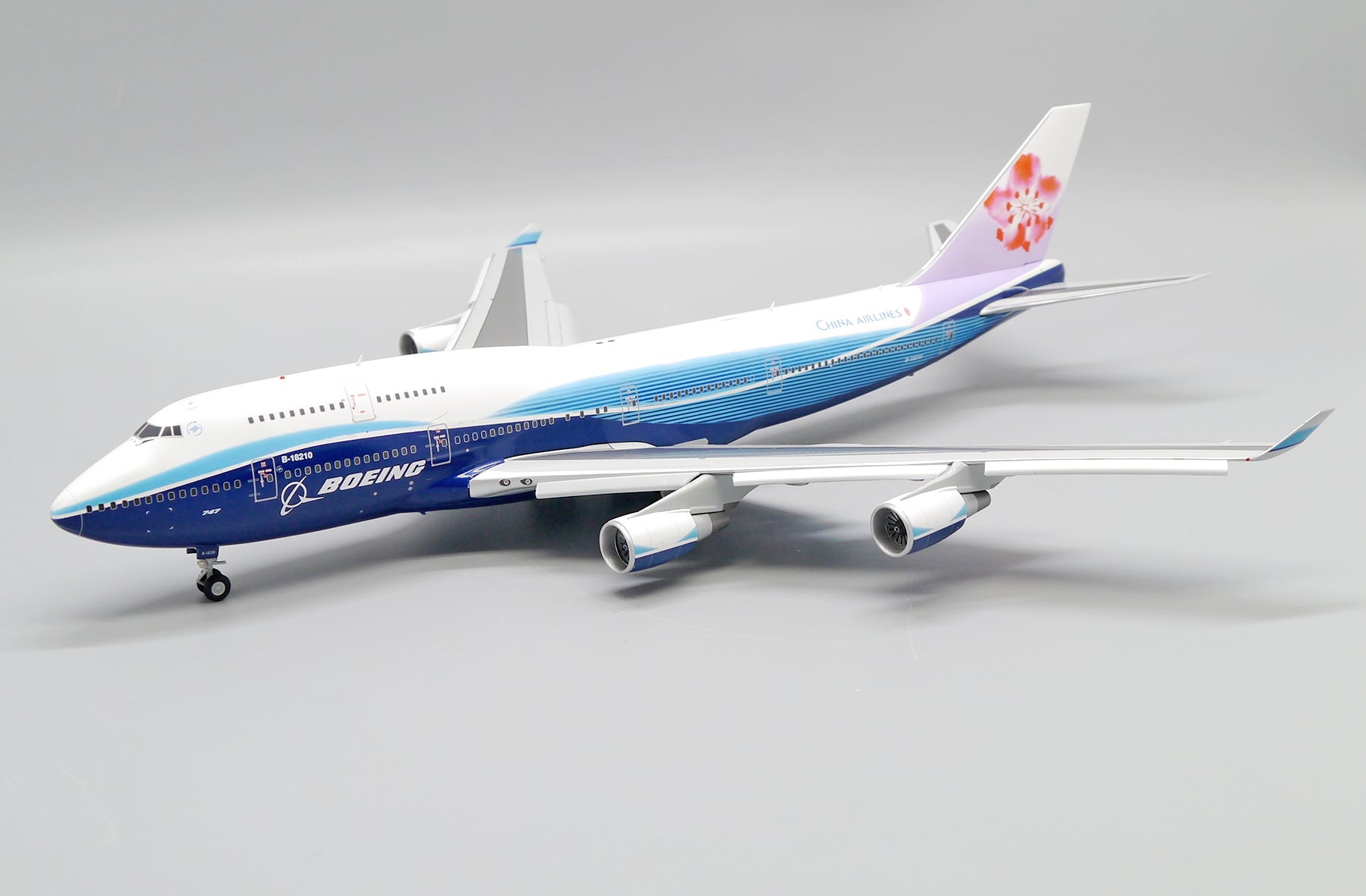 China Airlines Boeing 747-400 B-18210 'Dreamliner Livery / Flaps Down' (XX20094A)