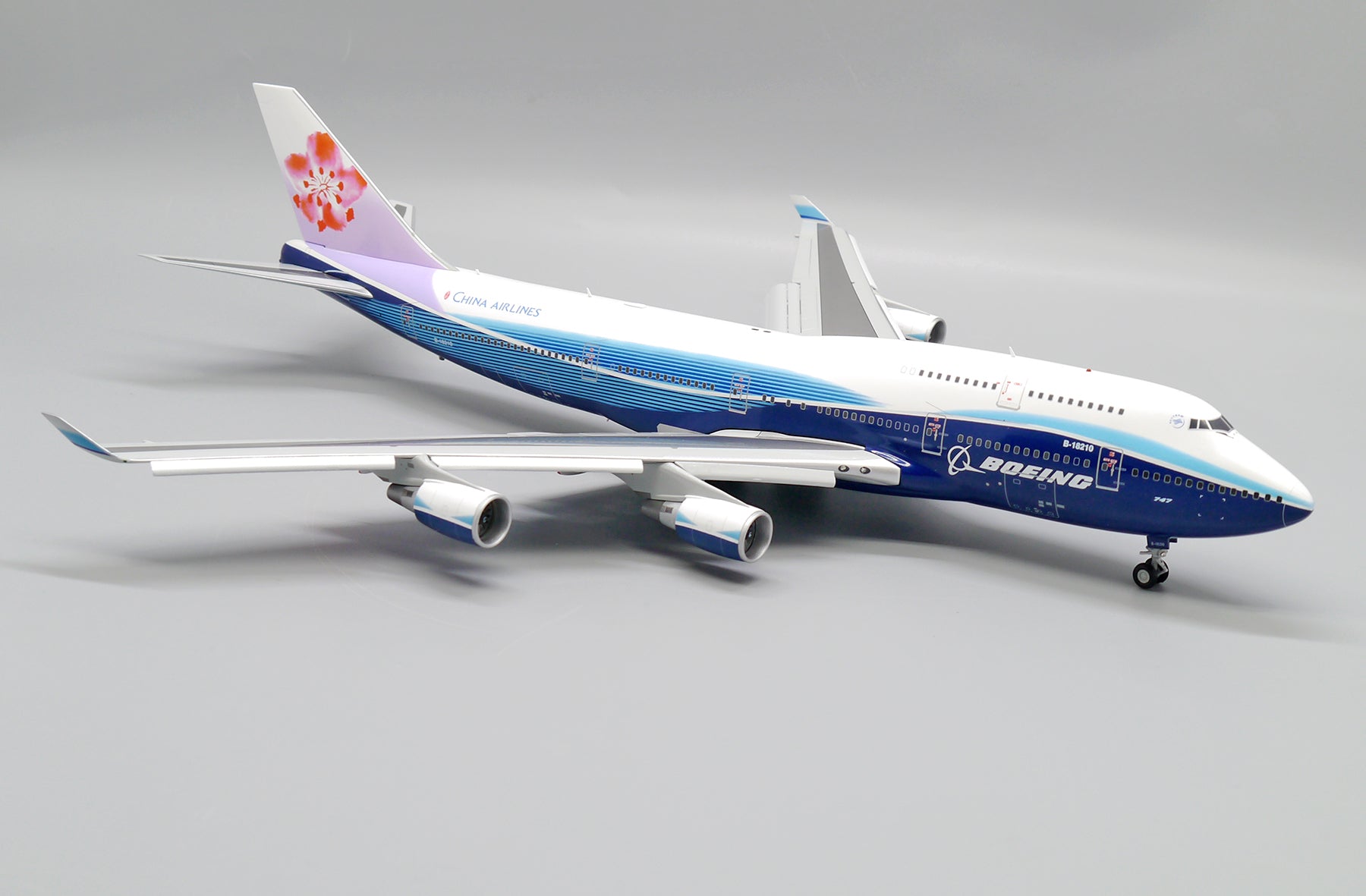 China Airlines Boeing 747-400 B-18210 'Dreamliner Livery / Flaps Down' (XX20094A)