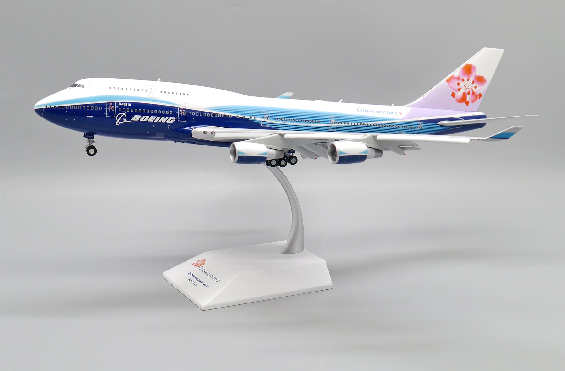 China Airlines Boeing 747-400 B-18210 'Dreamliner Livery / Flaps Down' (XX20094A)