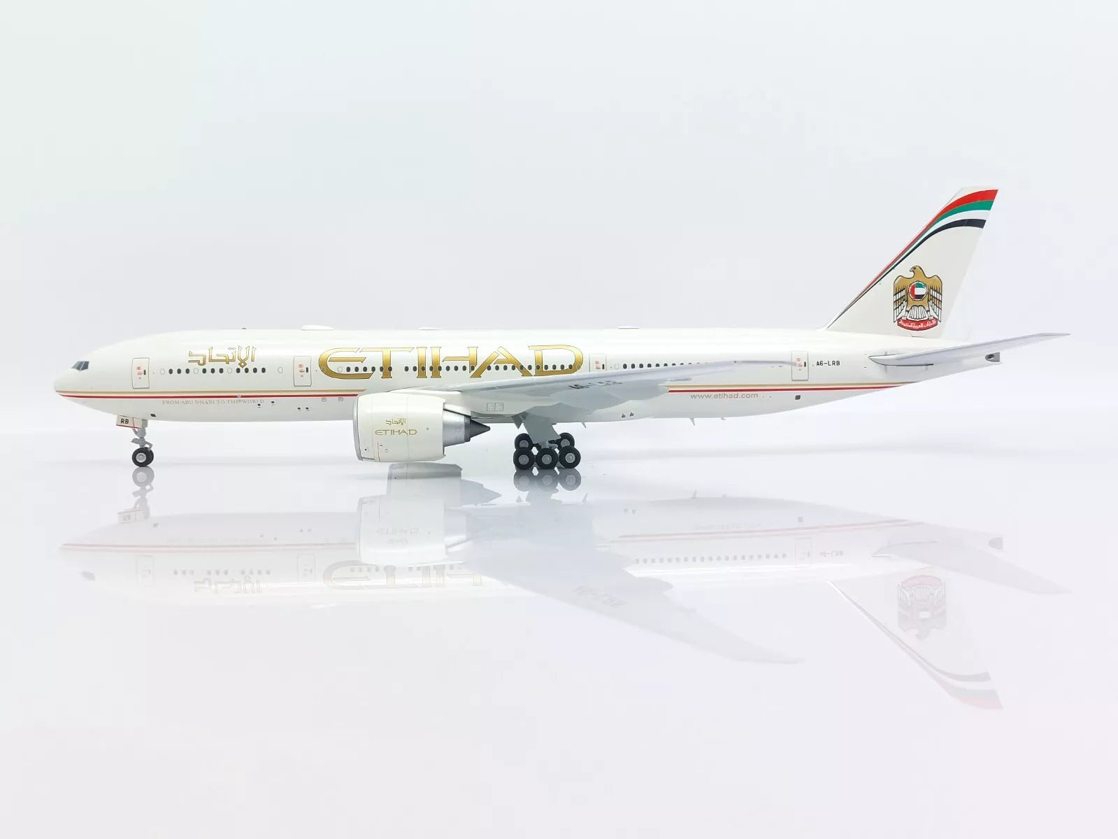 Etihad Airways Boeing 777-200LR A6-LRB 'mit Aviationtag' (XX20317)