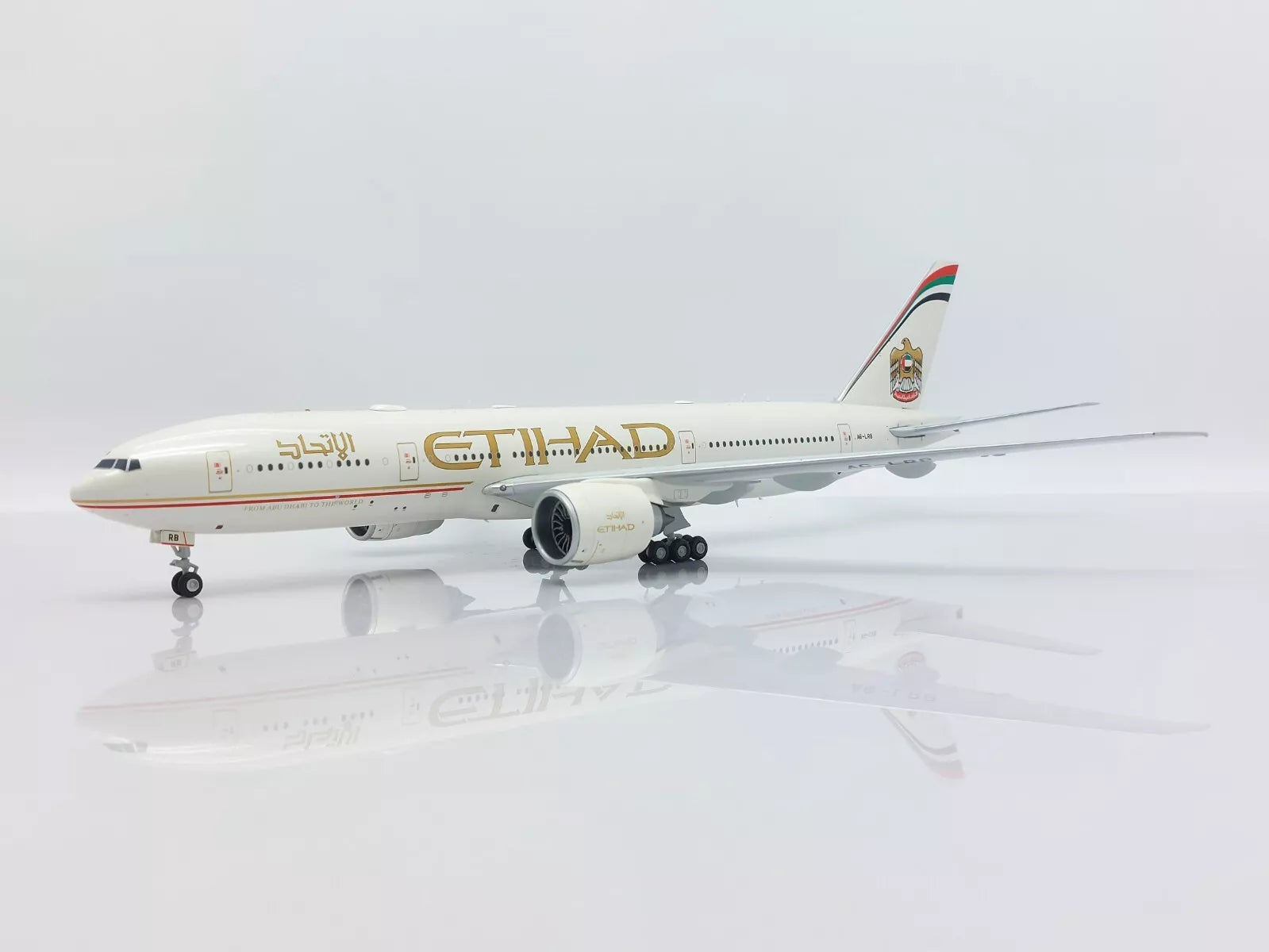 Etihad Airways Boeing 777-200LR A6-LRB 'mit Aviationtag' (XX20317)