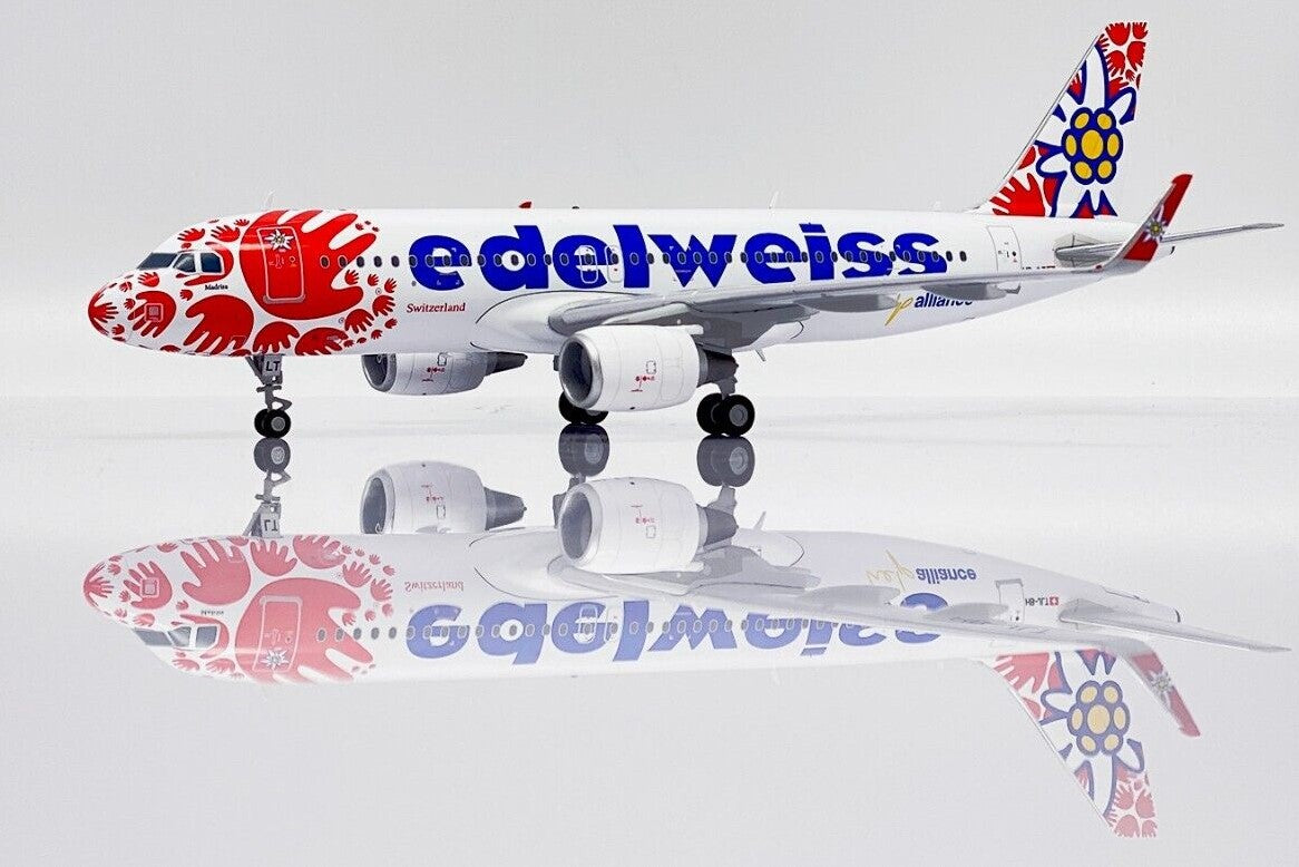 edelweiss air Airbus A320-200 HB-JLT 'help alliance' (XX20337)