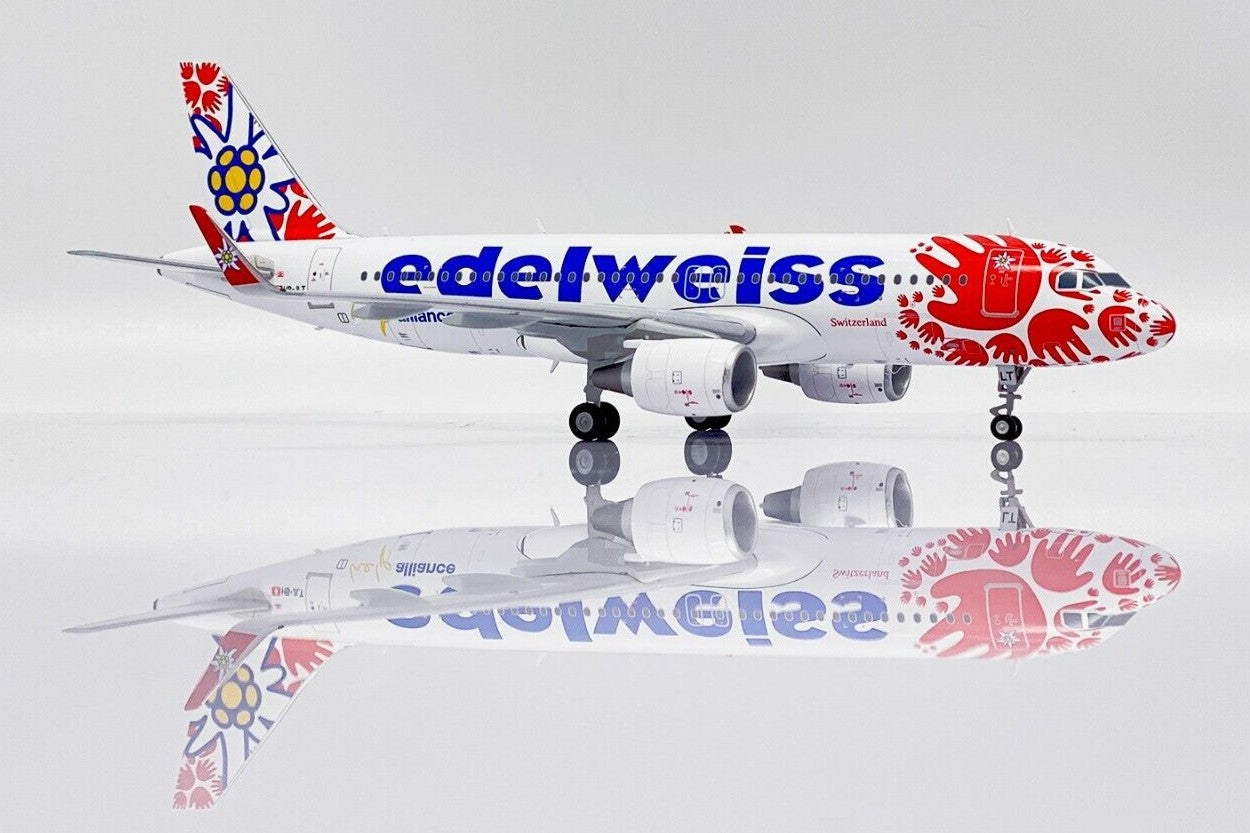 edelweiss air Airbus A320-200 HB-JLT 'help alliance' (XX20337)