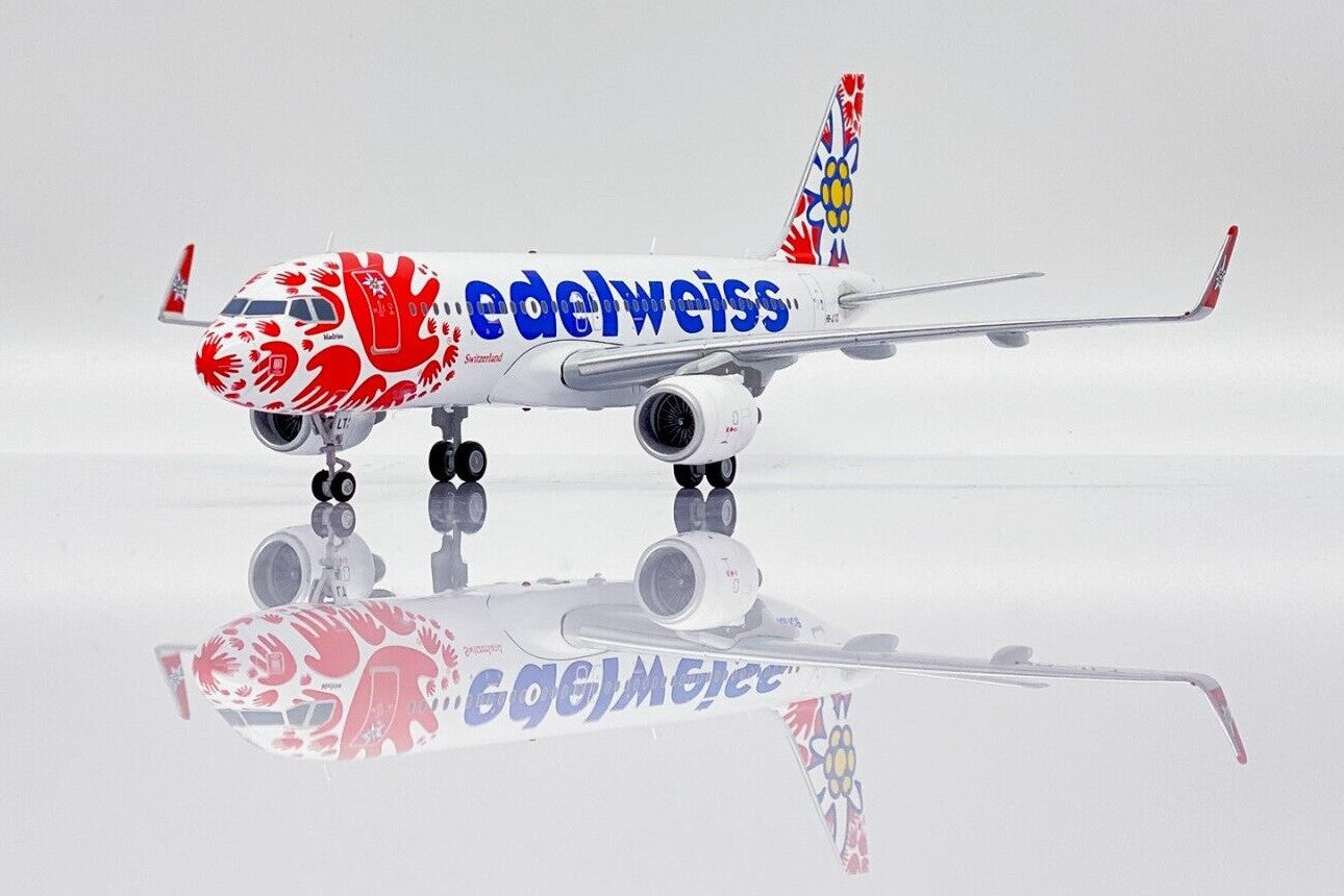 edelweiss air Airbus A320-200 HB-JLT 'help alliance' (XX20337)