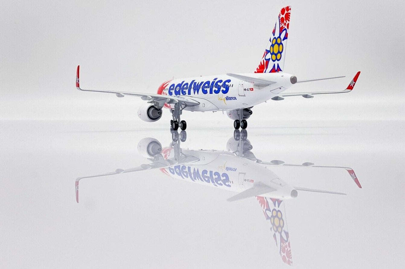 edelweiss air Airbus A320-200 HB-JLT 'help alliance' (XX20337)