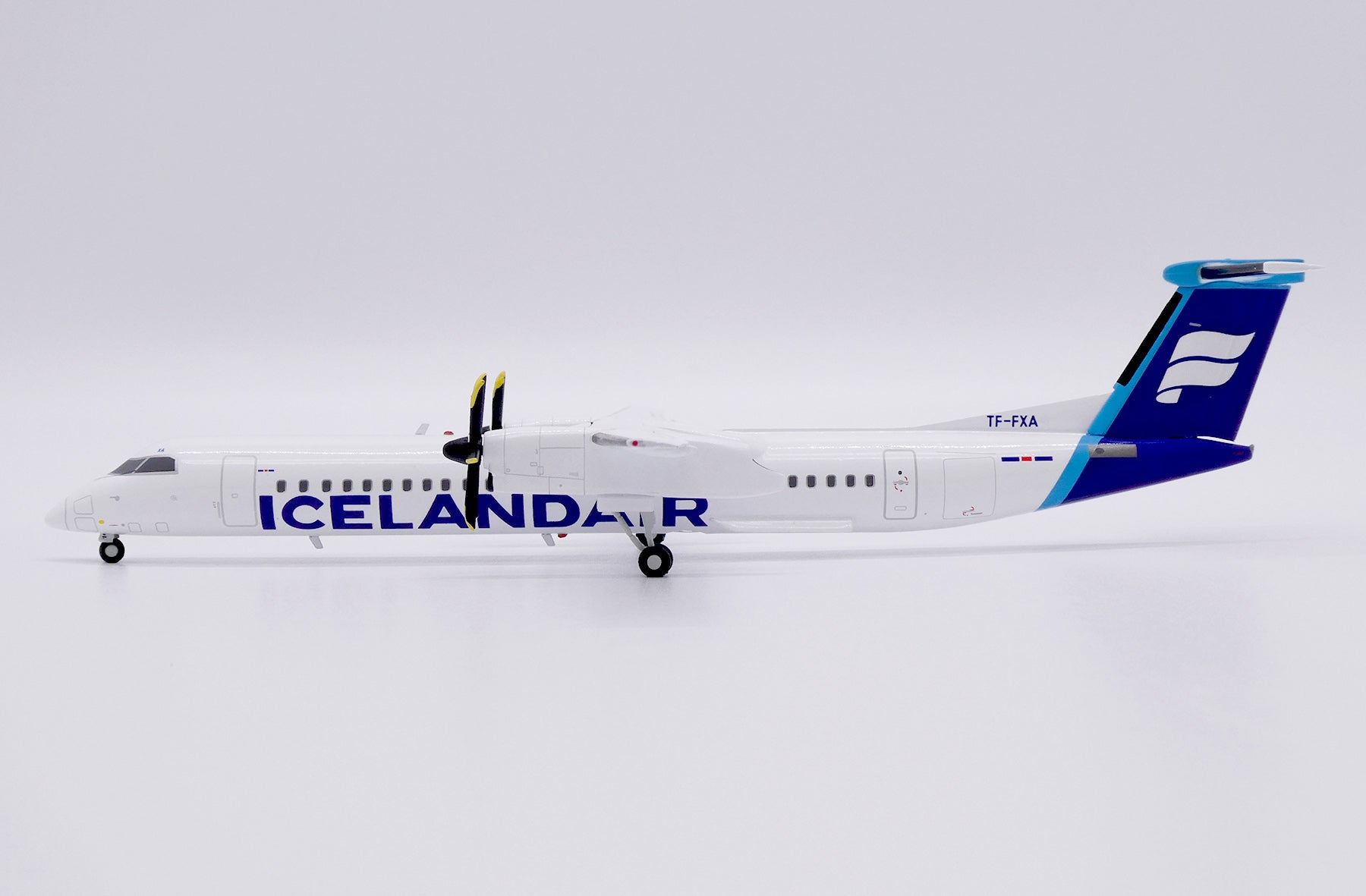 Icelandair Dash 8-400 TF-FXA (XX20425)