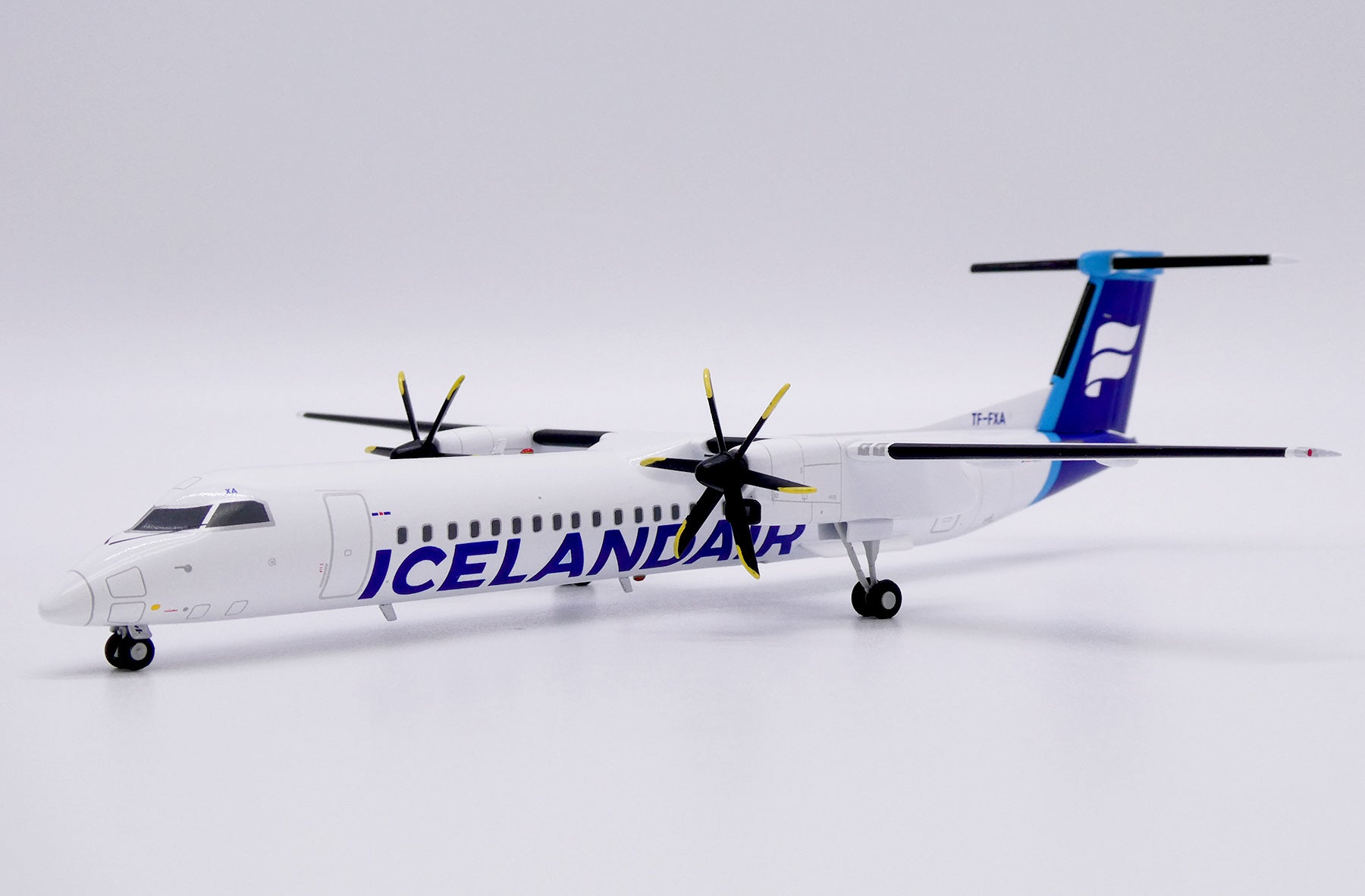 Icelandair Dash 8-400 TF-FXA (XX20425)