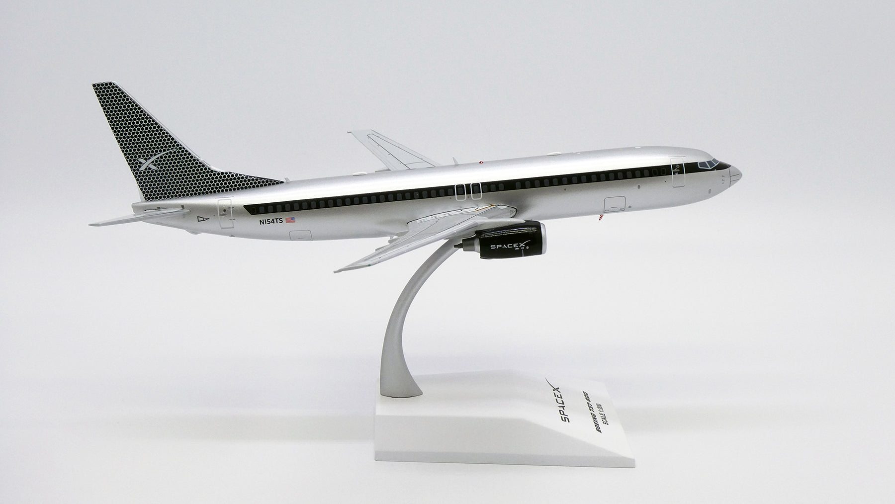 SpaceX Boeing 737-800 N154TS (XX20558)