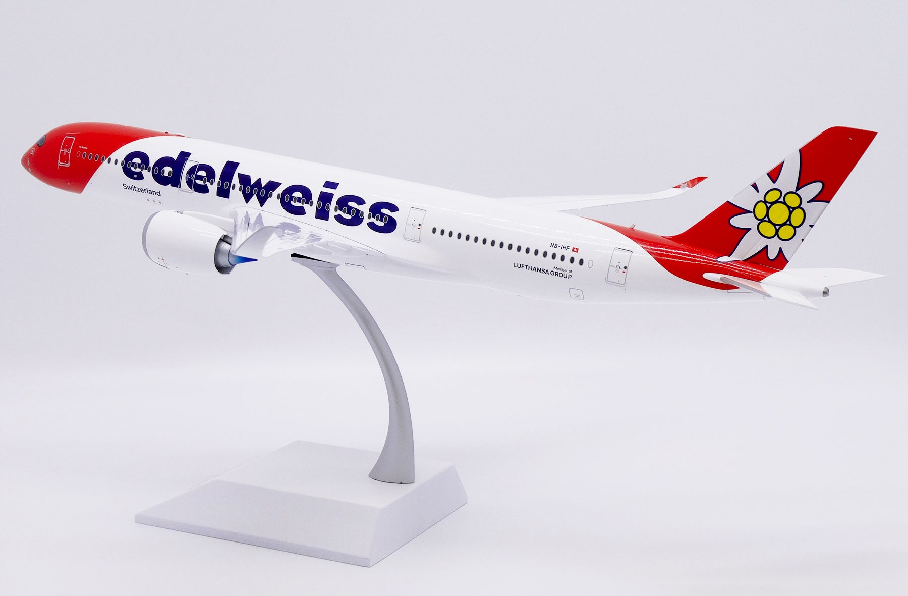 edelweiss air Airbus A350-900 HB-IHF (XX20569)