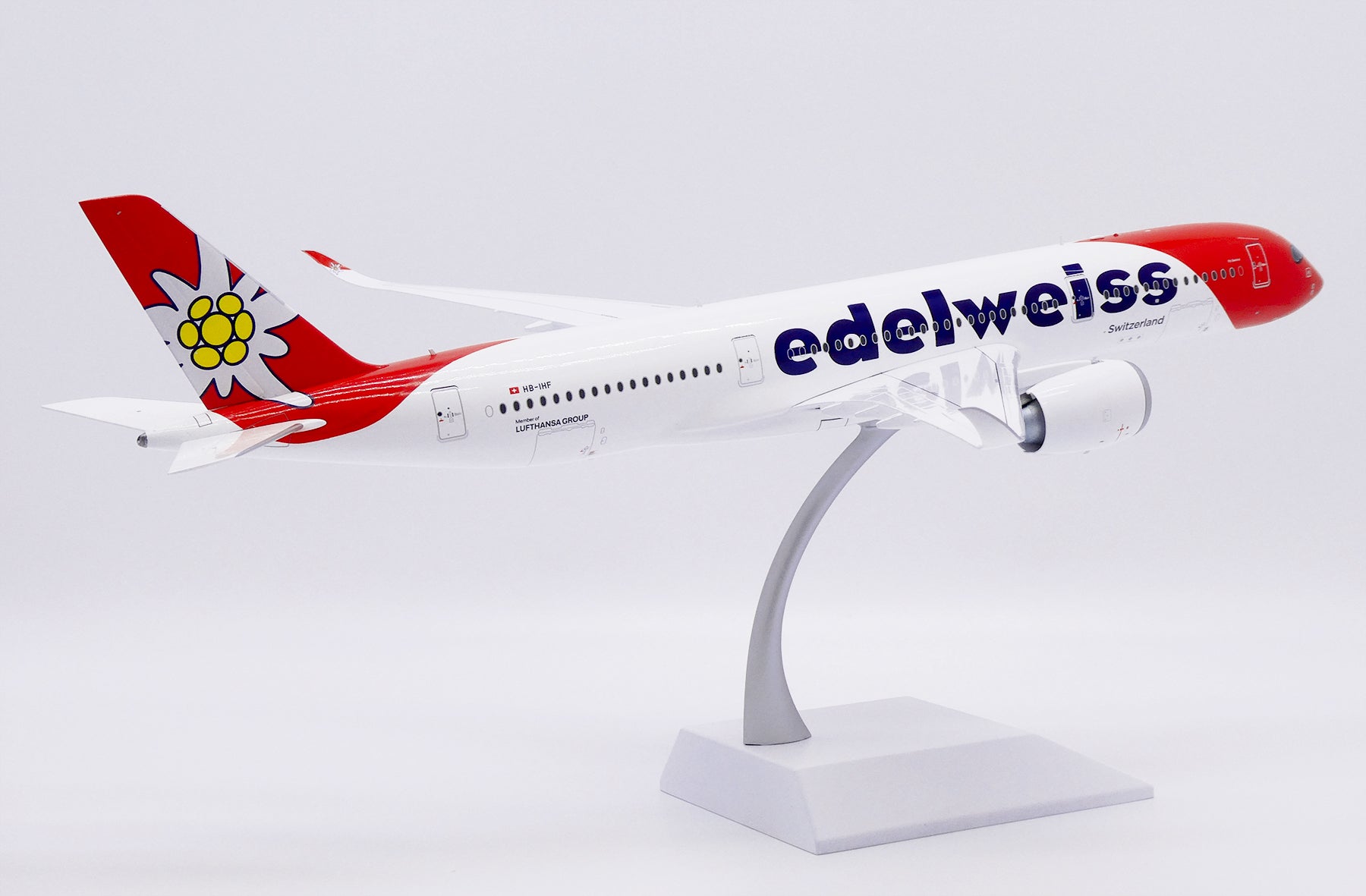 edelweiss air Airbus A350-900 HB-IHF (XX20569)