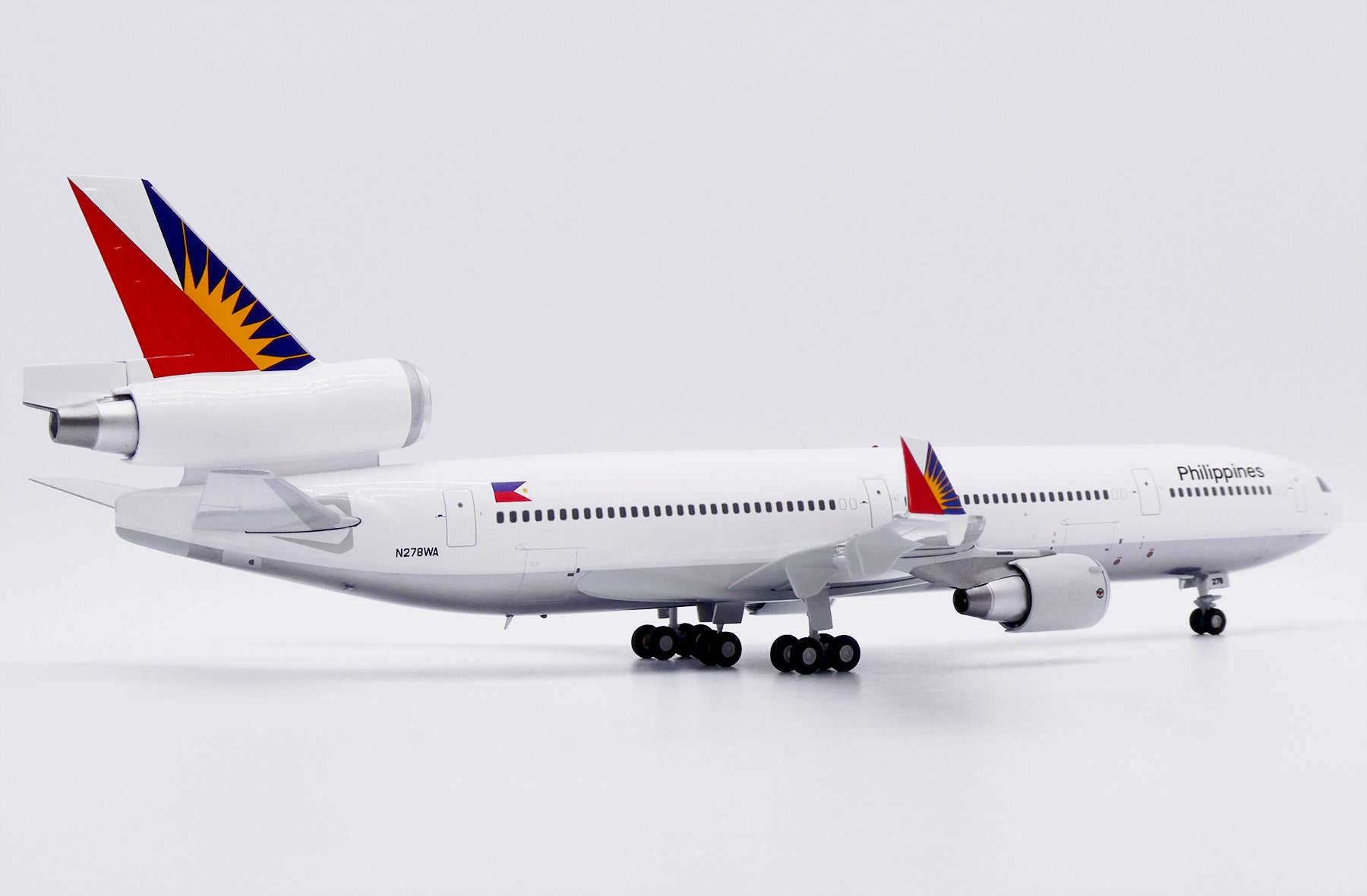 Philippine Airlines McDonnell Douglas MD-11 N278WA (XX20648)
