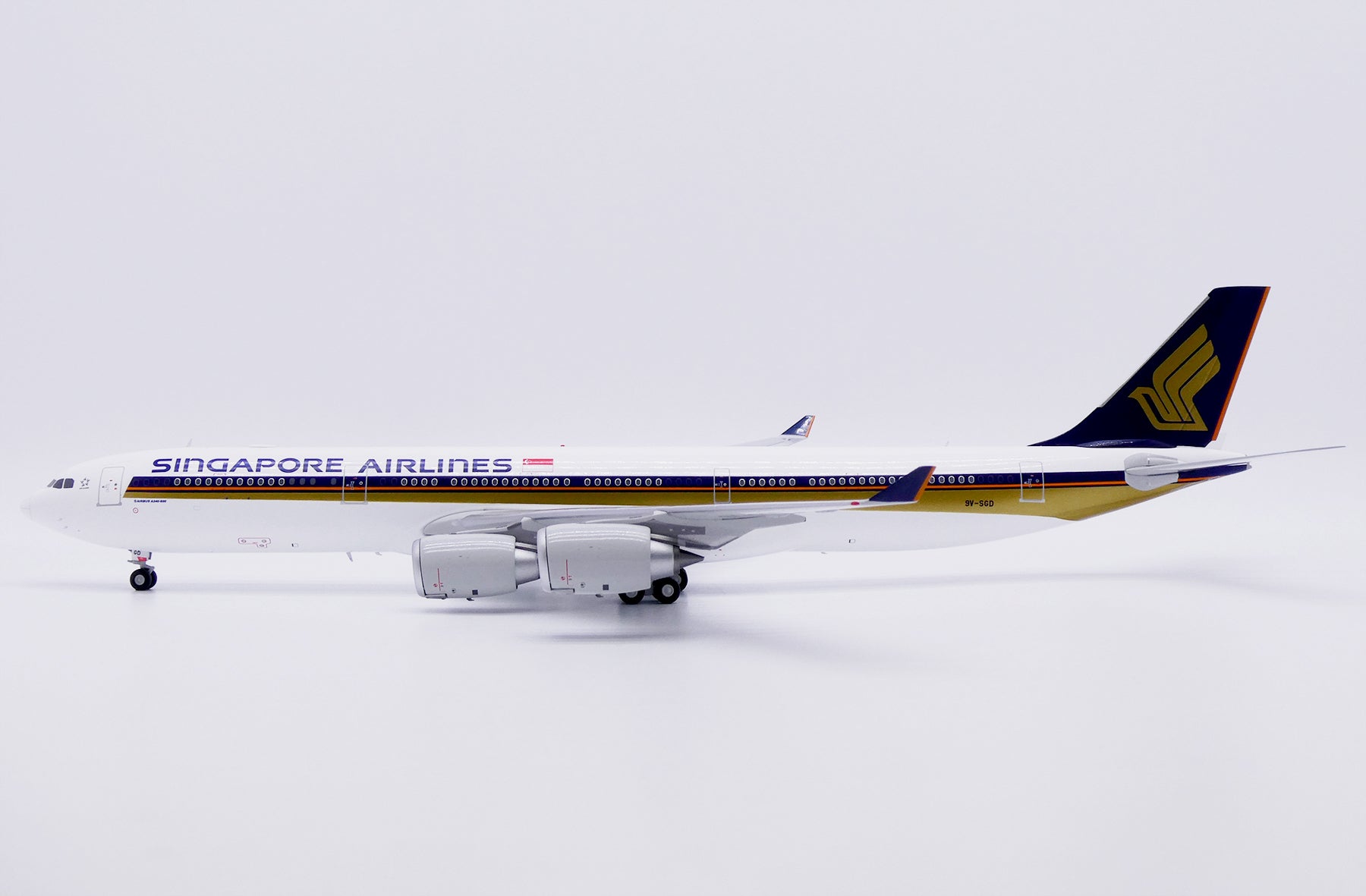 Singapore Airlines Airbus A340-500 9V-SGD (XX20674)