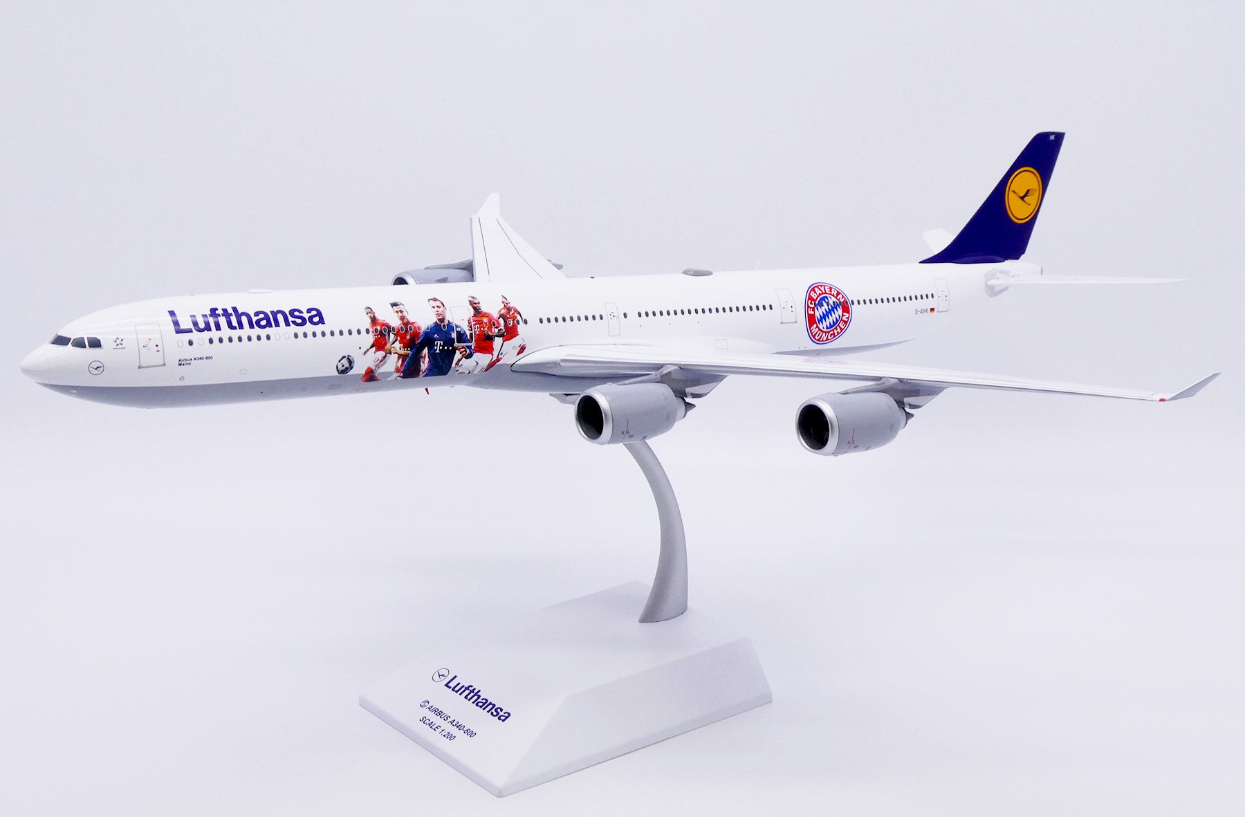 Lufthansa Airbus A340-600 D-AIHK 'FC Bayern München' (XX20689)