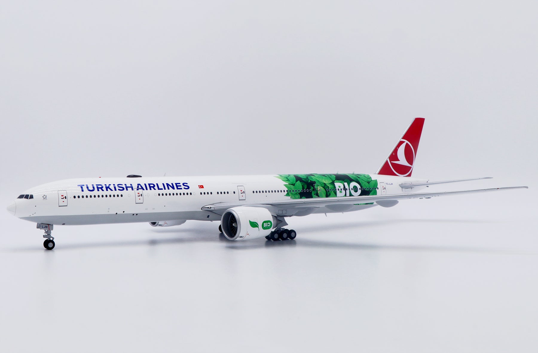 Turkish Airlines Boeing 777-300ER TC-LJH 'Bio Fuel' (XX20705)