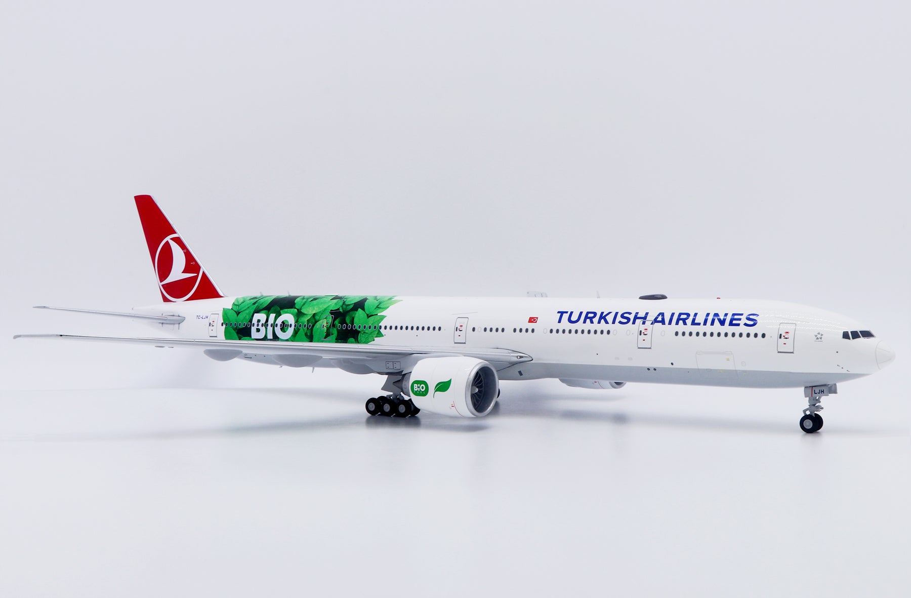 Turkish Airlines Boeing 777-300ER TC-LJH 'Bio Fuel' (XX20705)