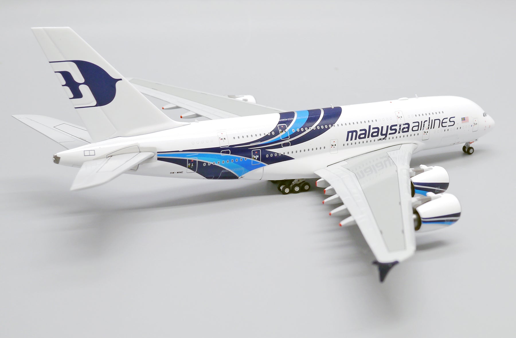 Malaysia Airlines Airbus A380-800 9M-MNE (XX40049)