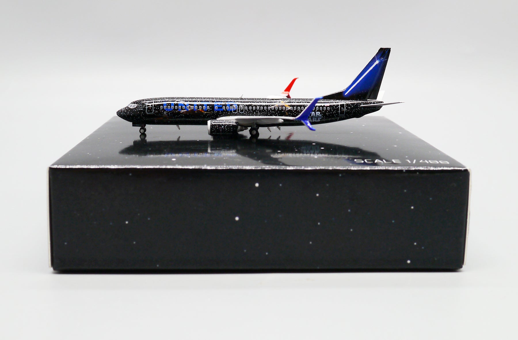 United Airlines Boeing 737-800 N36272 'Star Wars The Rise of Sky Walker' (XX40079)