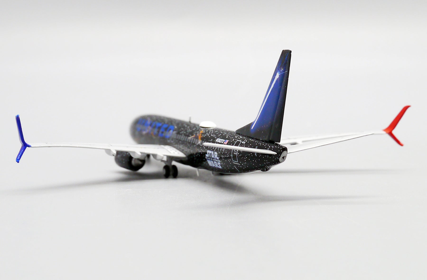 United Airlines Boeing 737-800 N36272 'Star Wars The Rise of Sky Walker' (XX40079)