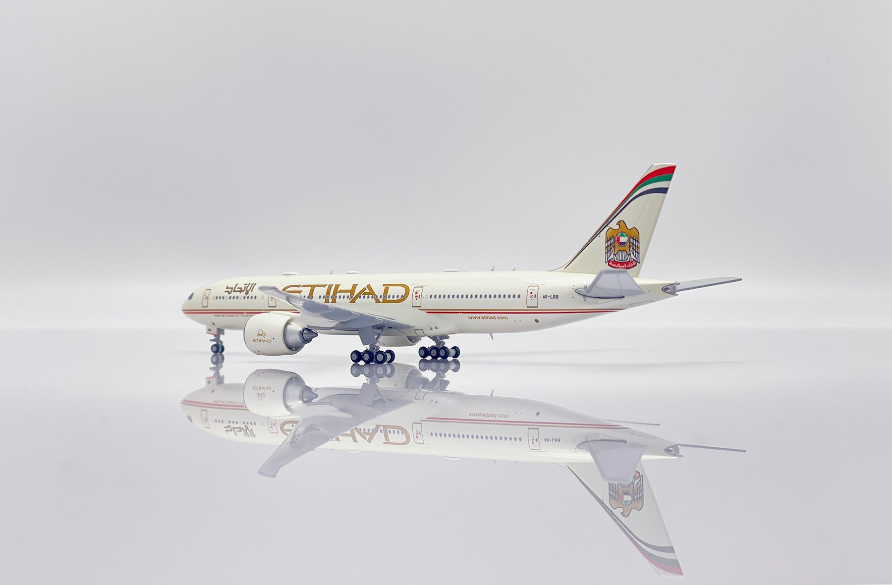 Etihad Airways Boeing 777-200LR A6-LRB 'with Aviationtag' (XX40106)