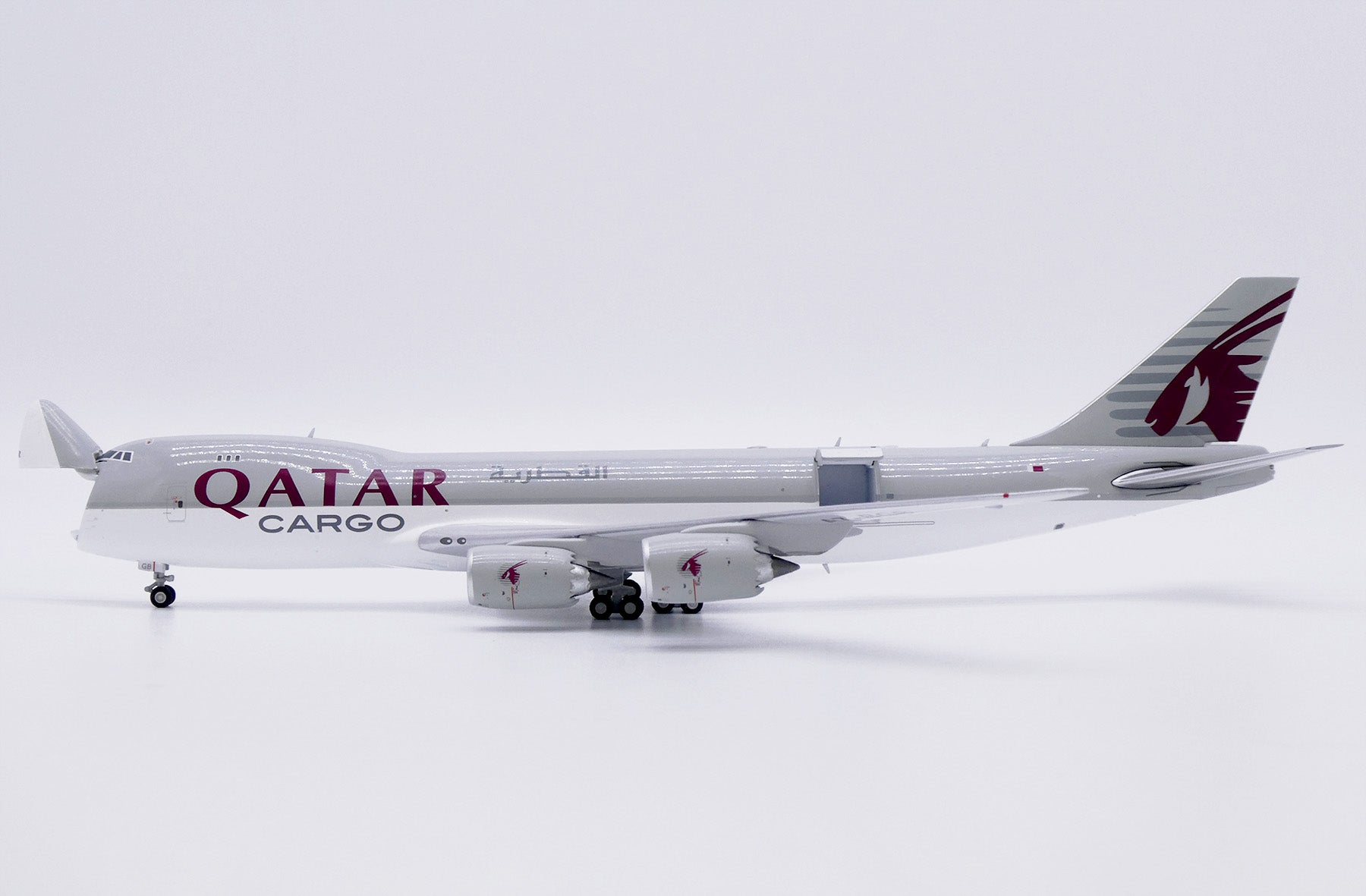 Qatar Airways Cargo Boeing 747-8F A7-BGB 'interactive series' (XX40161C)