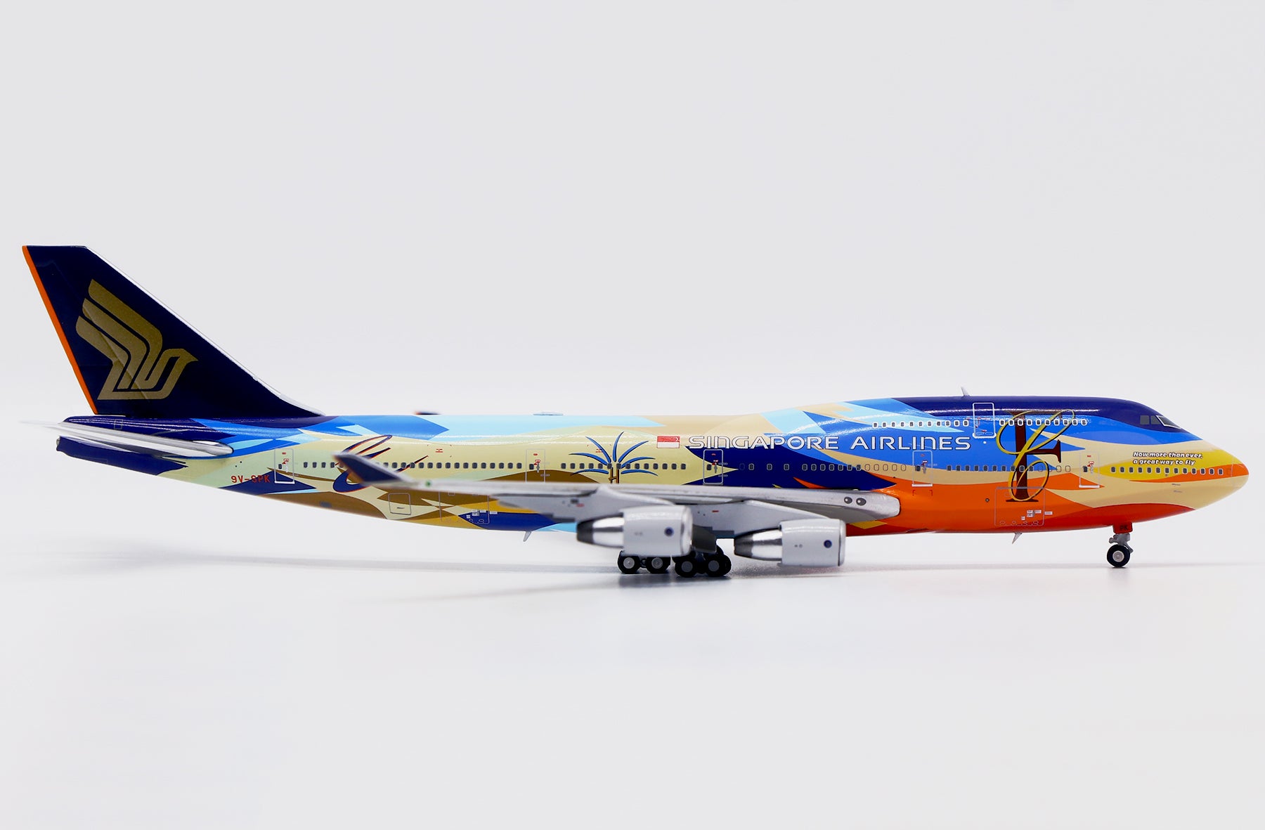 Singapore Airlines Boeing 747-400 9V-SPK 'Tropical' (XX40213)