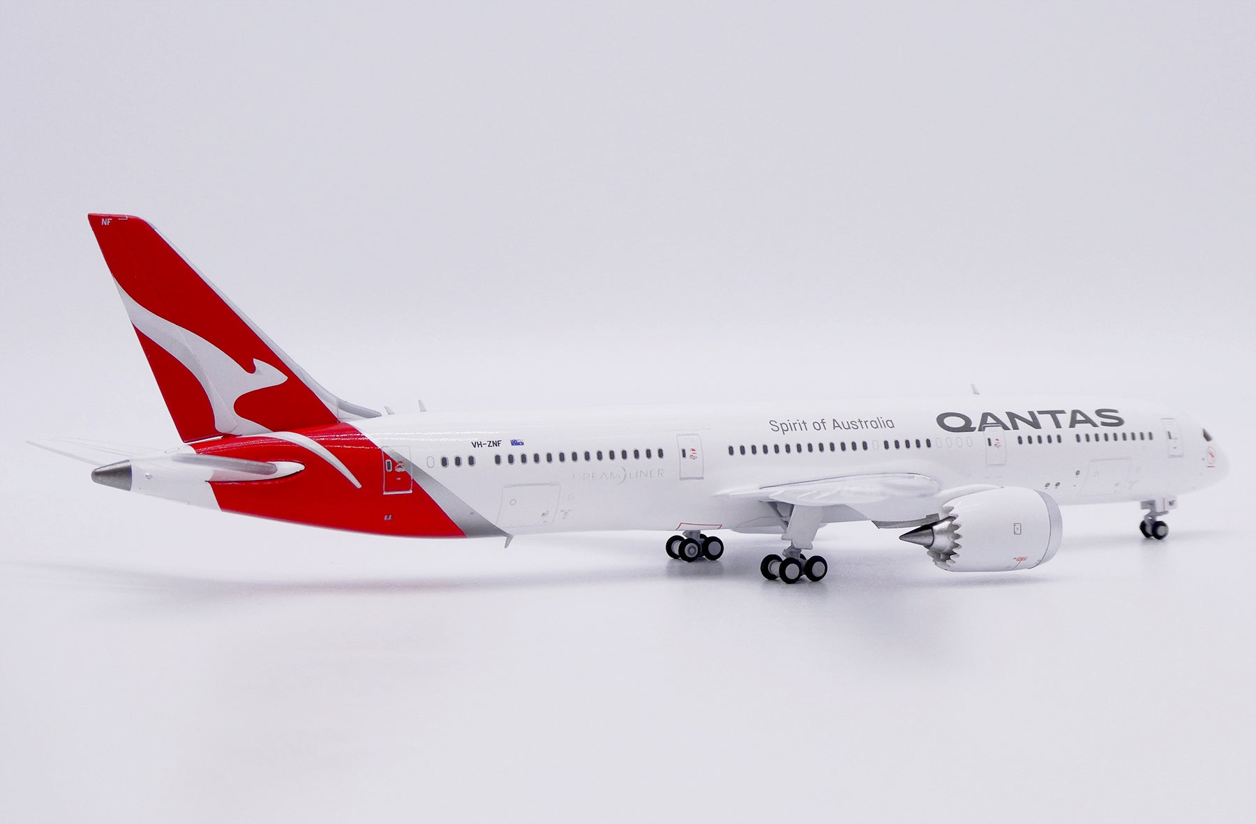 QANTAS Airways Boeing 787-9 VH-ZNF (XX40367)