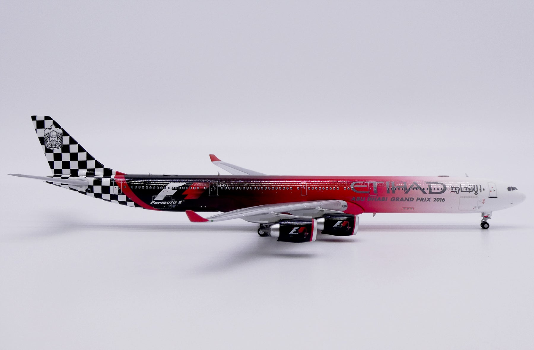 Etihad Airways Airbus A340-600 A6-EHJ 'Formula 1 - Abu Dhabi Grand Prix 2016' (XX40385)