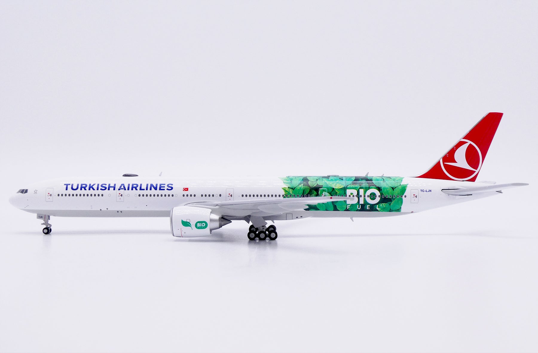 Turkish Airlines Boeing 777-300ER TC-LJH 'Bio Fuel' (XX40461)