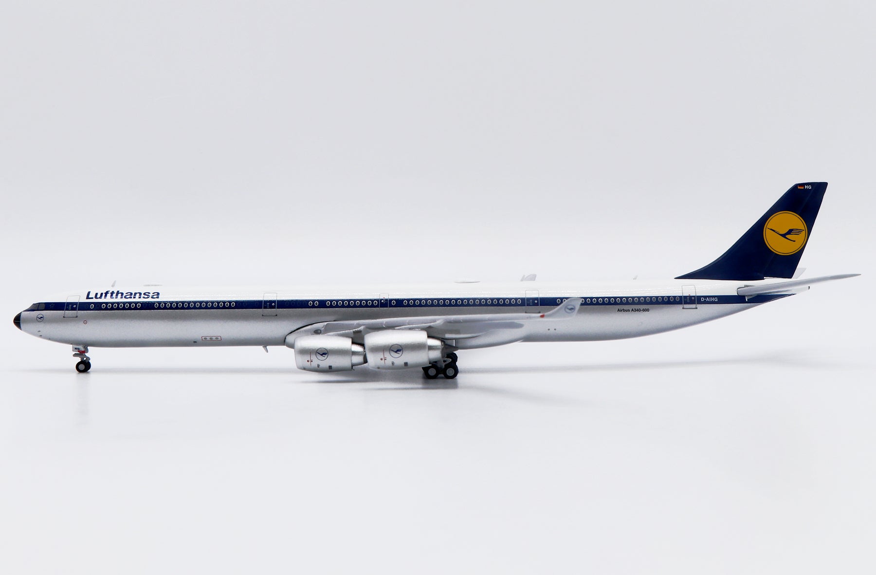 Lufthansa Airbus A340-600 D-AIHG 'Fantasy Retro' (XX40610)