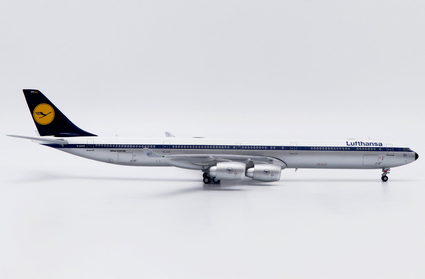 Lufthansa Airbus A340-600 D-AIHG 'Fantasy Retro' (XX40610)