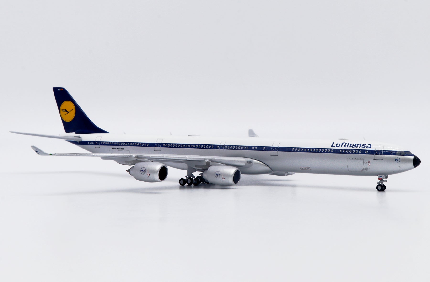 Lufthansa Airbus A340-600 D-AIHG 'Fantasy Retro' (XX40610)