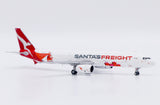 QANTAS Freight Airbus A321-200(P2F) VH-XF4 'Santa's Freight' (XX40613)