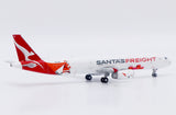QANTAS Freight Airbus A321-200(P2F) VH-XF4 'Santa's Freight' (XX40613)