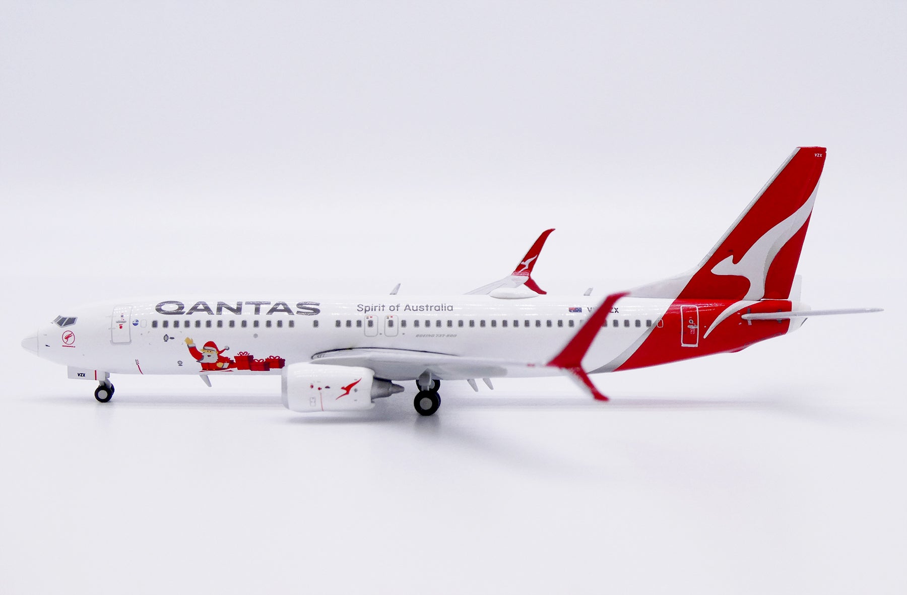 QANTAS Airways Boeing 737-800 VH-VZX 'Santa' (XX40614)