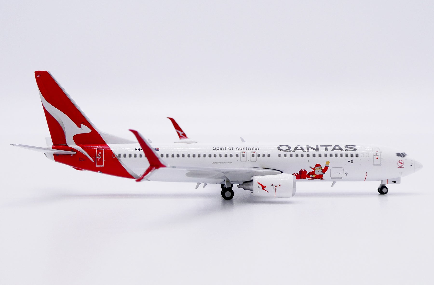 QANTAS Airways Boeing 737-800 VH-VZX 'Santa' (XX40614)