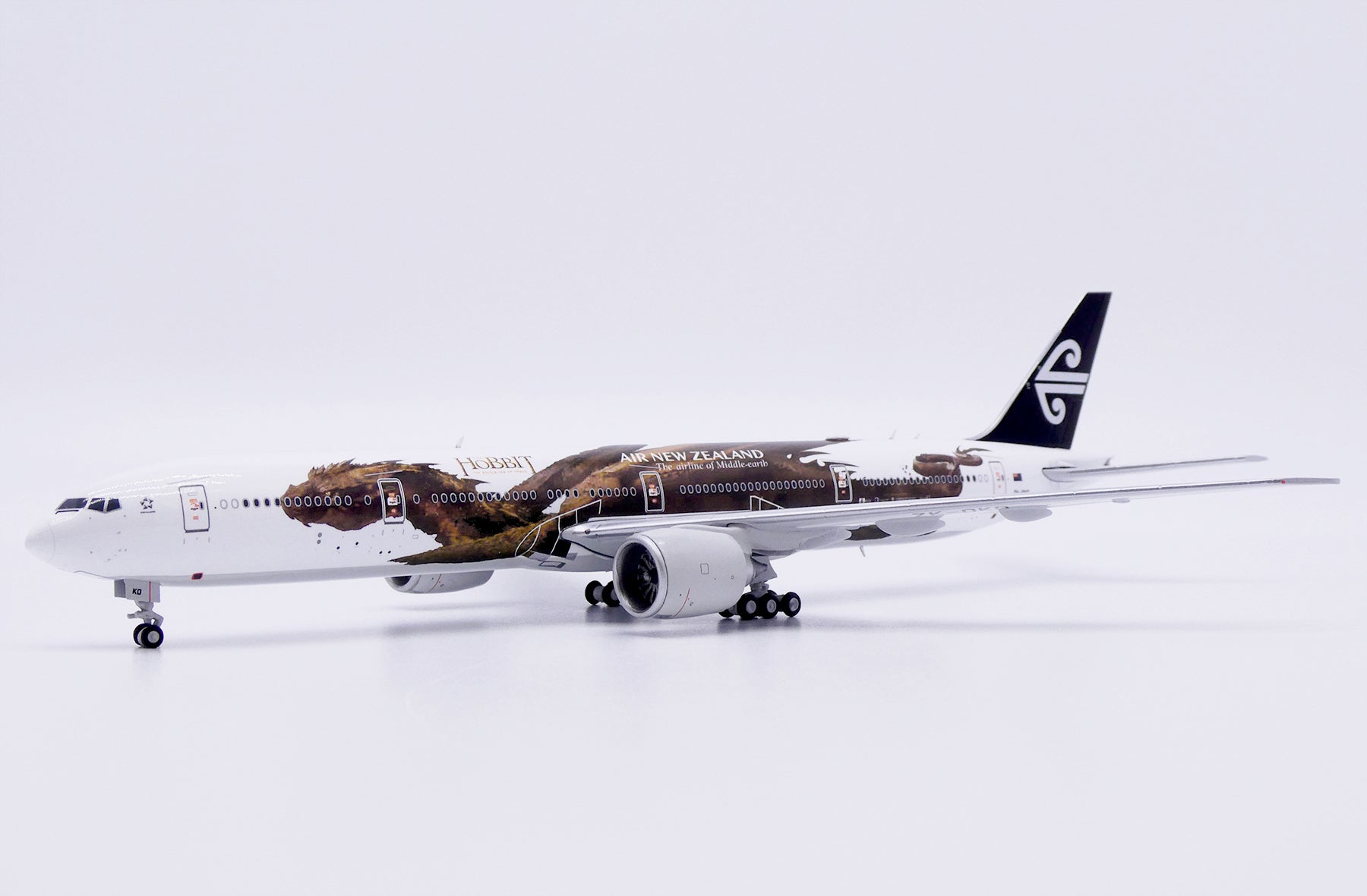 Air New Zealand Boeing 777-300ER ZK-OKO 'Desolation of Smaug' (XX40621)
