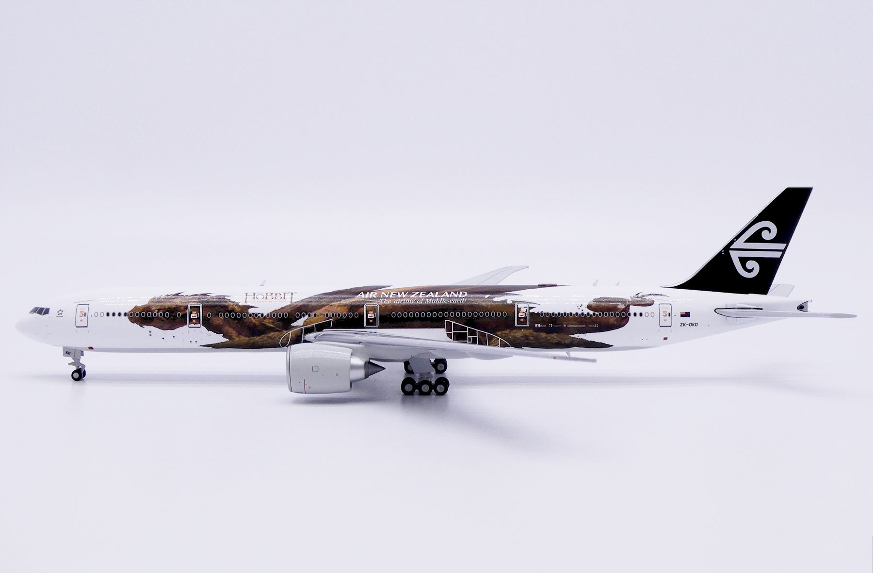 Air New Zealand Boeing 777-300ER ZK-OKO 'Desolation of Smaug' (XX40621)