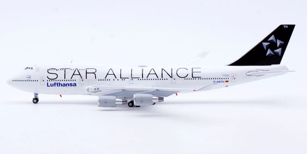 Lufthansa Boeing 747-400 D-ABTH 'Star Alliance' (XX40670)